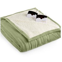 Avocado sweet and solf flannel and plush sherpa throw blanket keep warm in winter